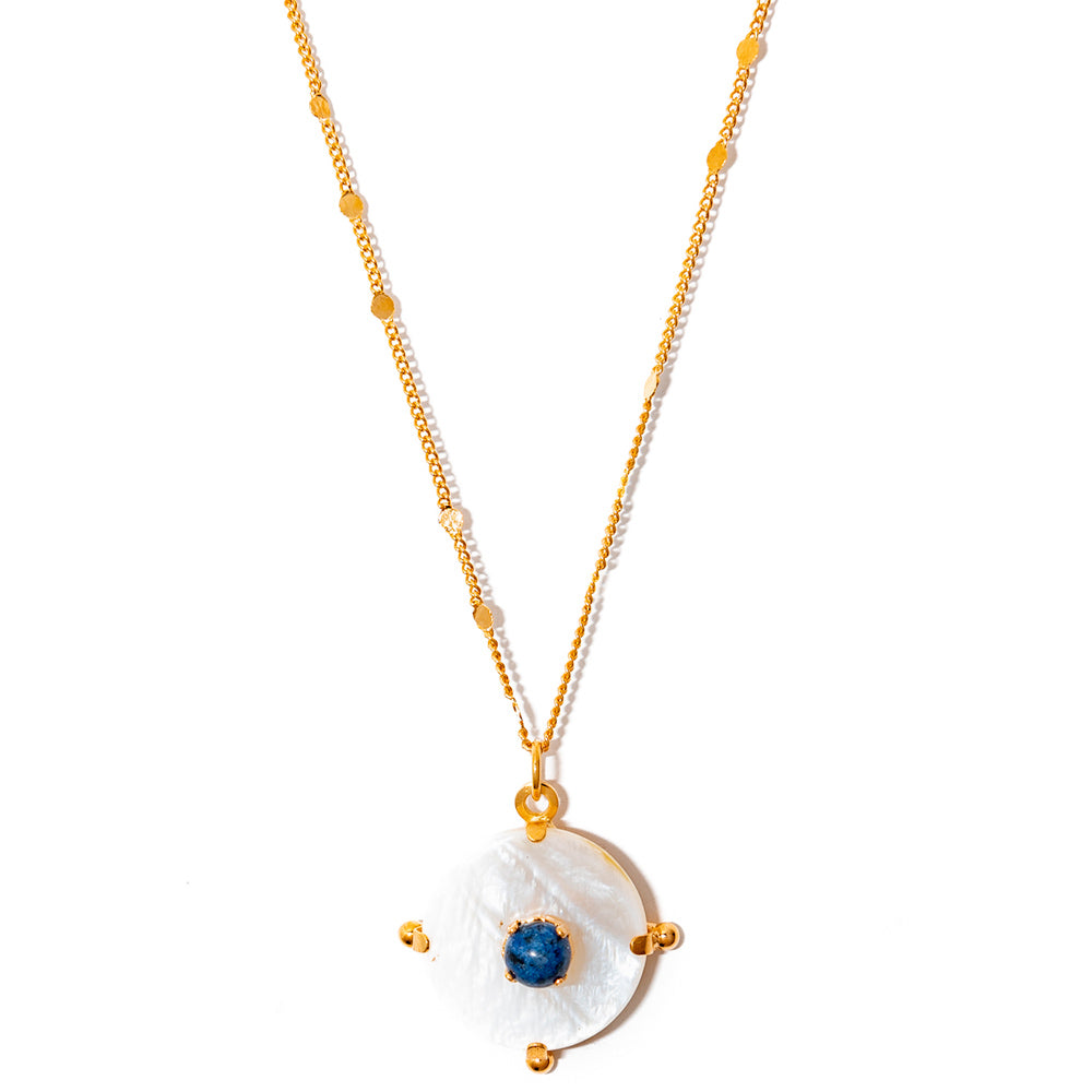 Colar com Pingente de Madrepérola e Lápis-Lazúli Banhado a Ouro 18k – Centauri | Elegância e Proteção