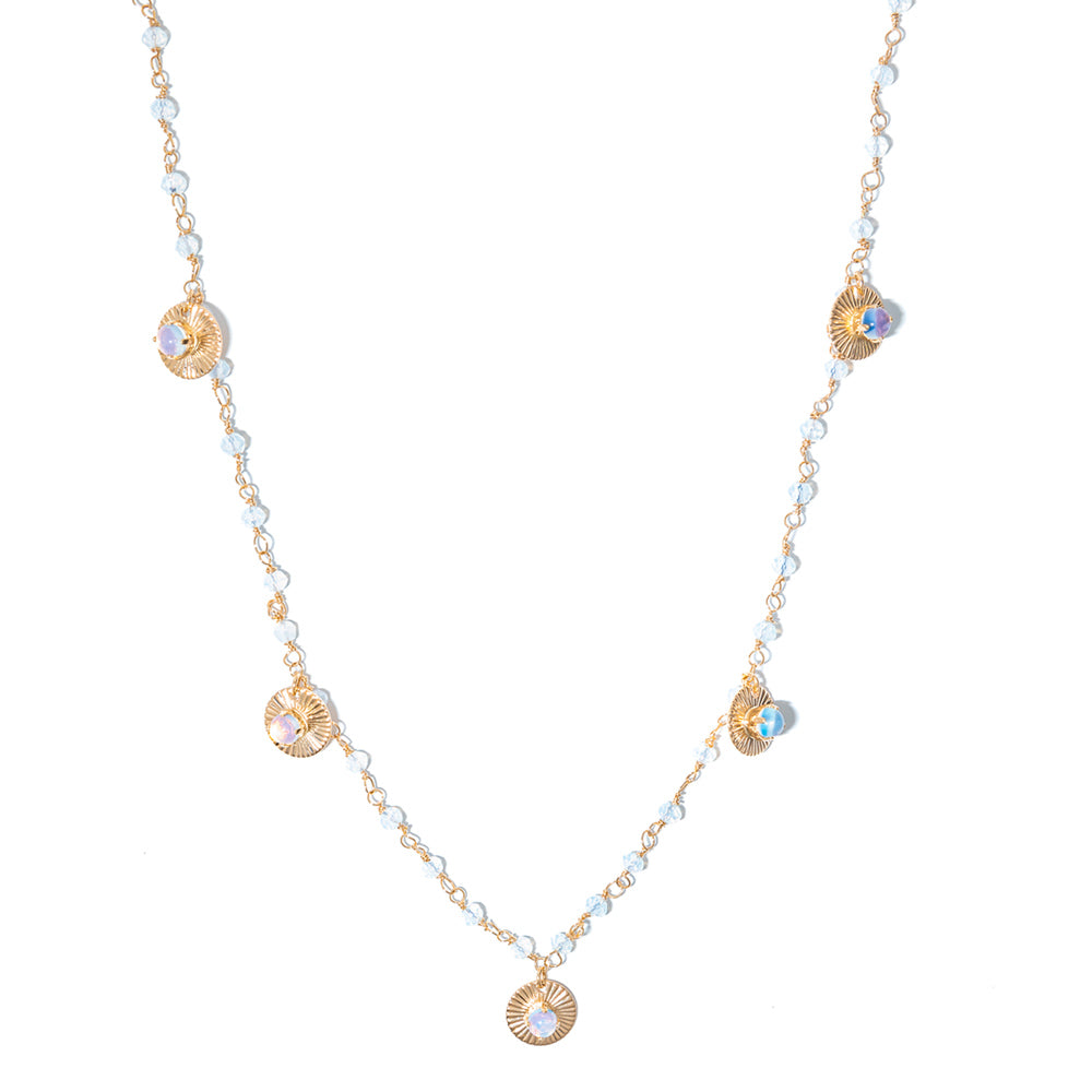 Colar Viradinhas de Cristais com Pingente de Opalina Cravada Banhado a Ouro 18k – Almach | Delicadeza e Encanto