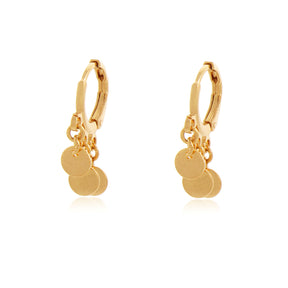 Argola Banhada a Ouro 18k com Pingentes de Chapinhas Redondas – Corona | Movimento e Brilho Moderno