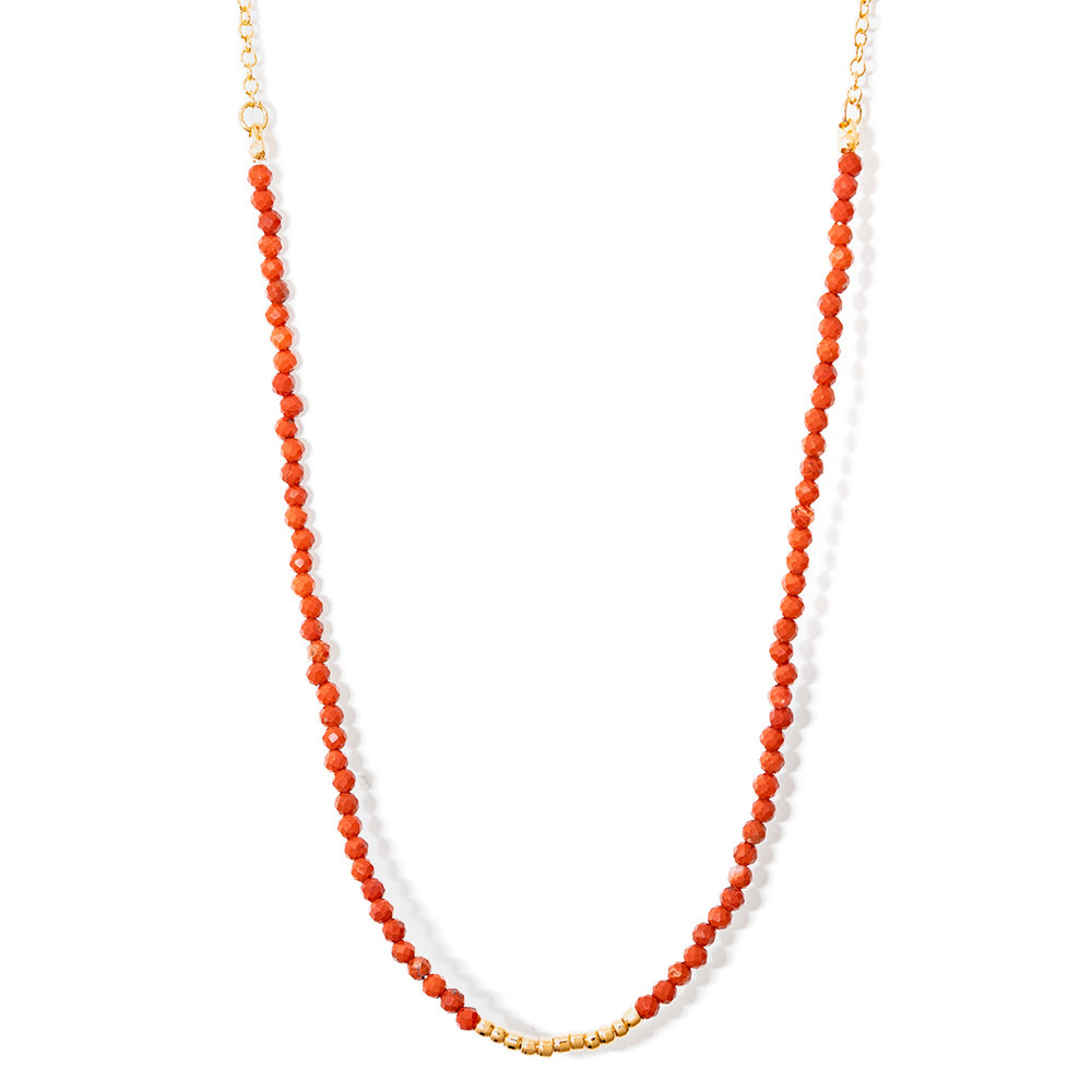 colar banhado a ouro 18k micro pedras jaspe com detalhes em metal - Lira